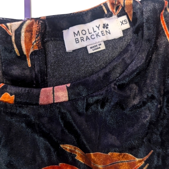 NWOT - Molly Bracken Black 'Ashley' Mini Dress with chic puff sleeve - XS - Picture 6 of 6